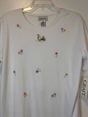 GRAFF White Tee with Embroidered Floral & Bird‎ Motif Women’s Large